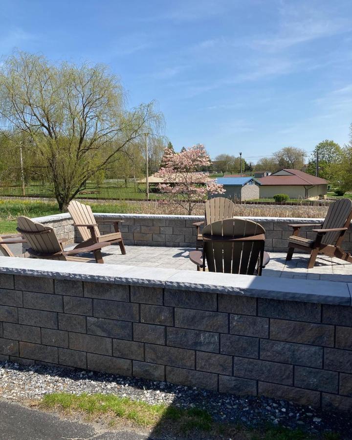 Country Squire Inn And Suites New Holland Екстериор снимка