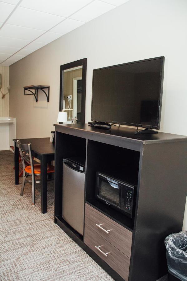 Country Squire Inn And Suites New Holland Екстериор снимка