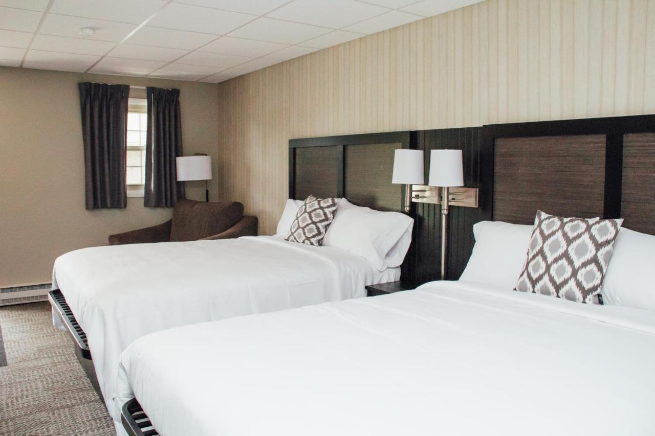 Country Squire Inn And Suites New Holland Екстериор снимка