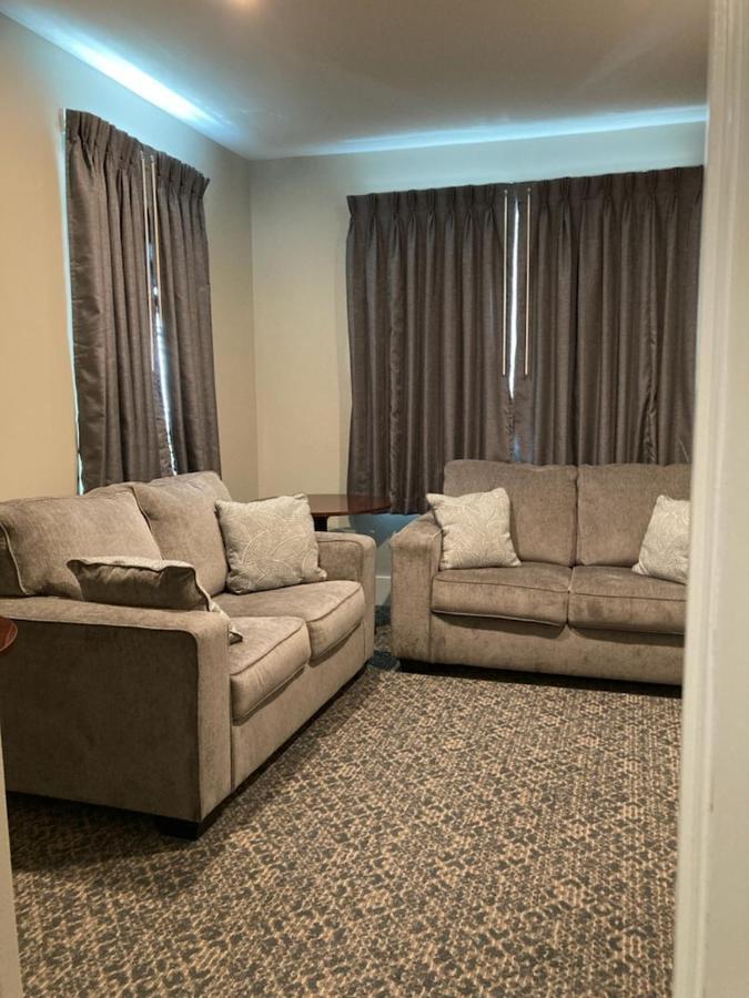 Country Squire Inn And Suites New Holland Екстериор снимка